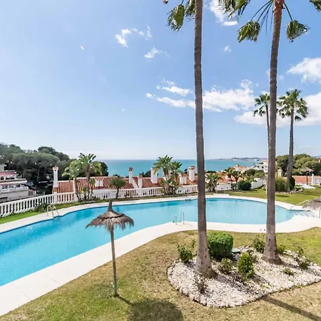 128 - Beautiful Townhouse With Pool, Apartment Benalmadena