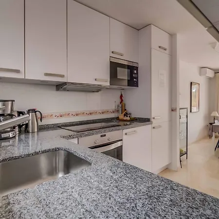 128 - Beautiful Townhouse With Pool,