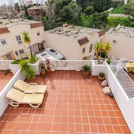 128 - Beautiful Townhouse With Pool, Apartment *