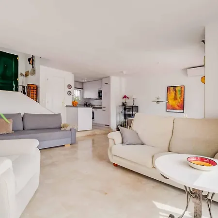 128 - Beautiful Townhouse With Pool, Benalmadena