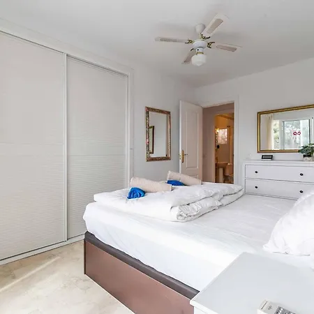 128 - Beautiful Townhouse With Pool, Apartment Benalmadena
