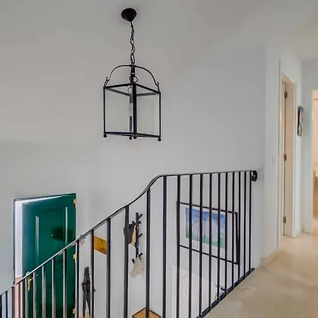 128 - Beautiful Townhouse With Pool, Apartment Benalmadena