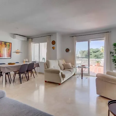 Apartment 128 - Beautiful Townhouse With Pool,