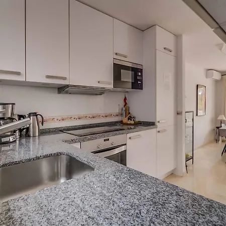 128 - Beautiful Townhouse With Pool,