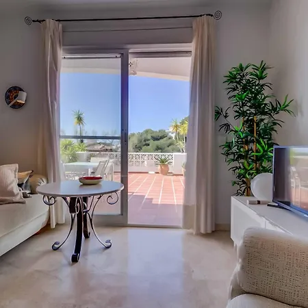 128 - Beautiful Townhouse With Pool, Apartament