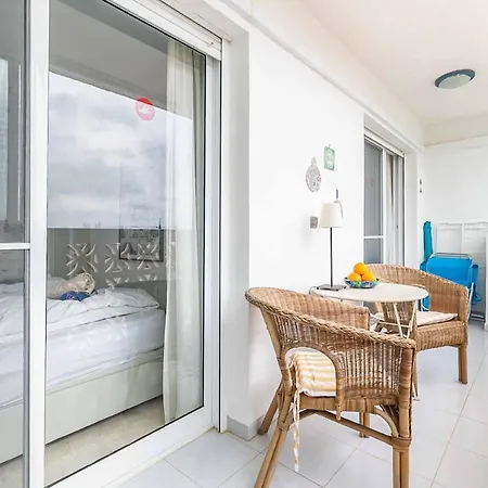 128 - Beautiful Townhouse With Pool, Apartament