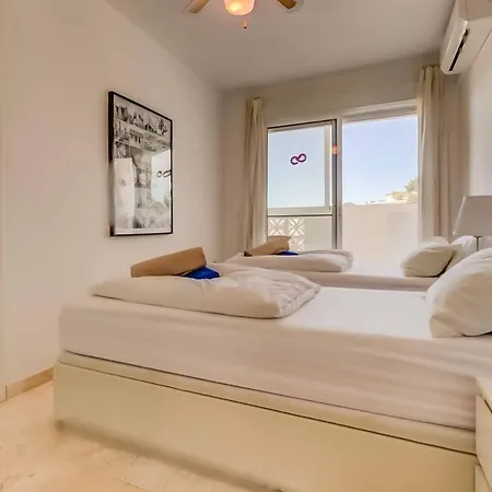 128 - Beautiful Townhouse With Pool, * Benalmádena